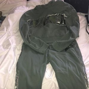 NEVER WORN PINK Sweatsuit